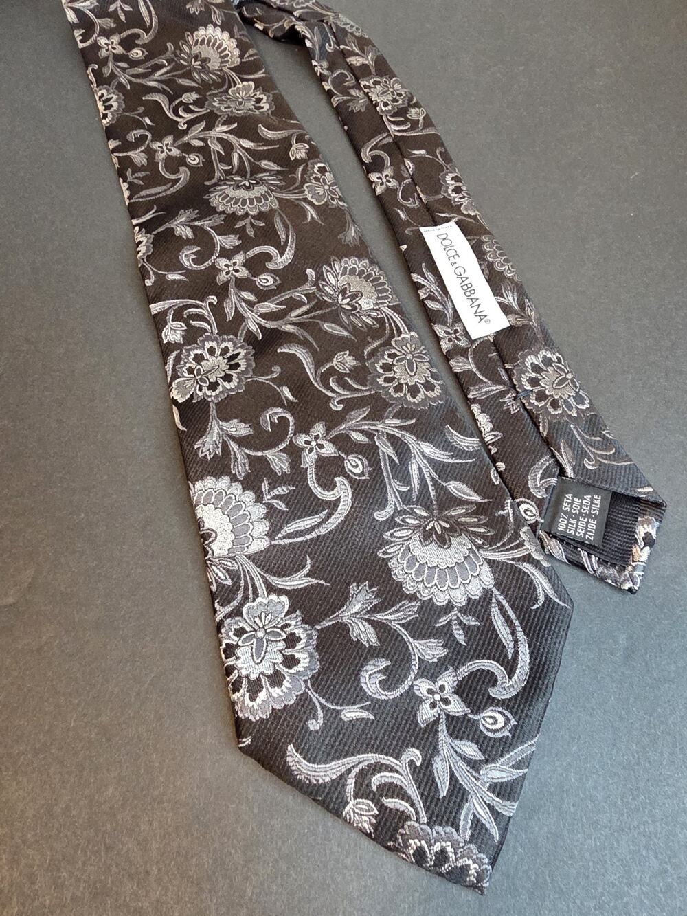 Dolce & Gabbana D&G 100% Silk Tie Black Gray Floral Botanical Italy Luxury